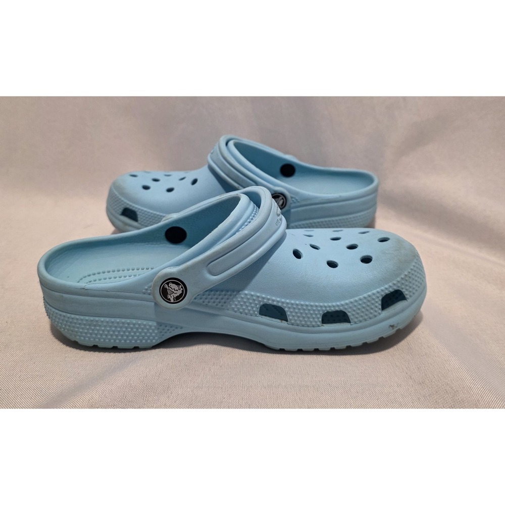 Crocs Classic Teal Colored Clogs. Size Women's 7 or Men's 5 - Picture 6 of 9